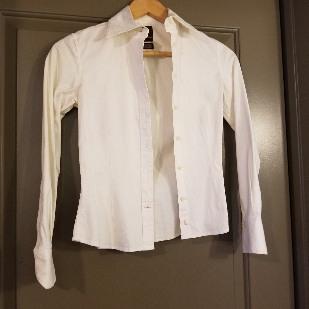 Well-tailored  button-up